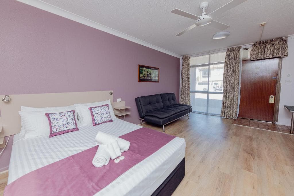 Deluxe Queen Room